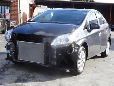 Toyota : Prius Plug-In 2013 toyota prius plug in damaged repairable economical low miles priced to sell