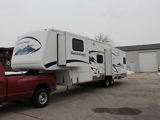 GREAT PRICE 2005 KEYSTONE MONTANA 5TH WHEEL CAMPER WITH 3 SLIDES