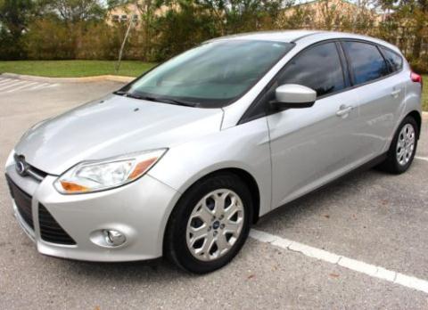 Ford : Focus Charcoal 2012 ford focus se auto matic low miles silver clean condition 34 mpg