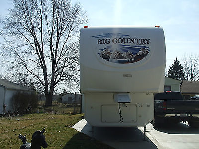 5th wheel Big Country. 2010, 35' with Kohler 5K generator