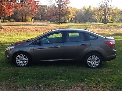 Ford : Focus SE 2012 ford focus se sedan looks great loaded gas saver great low mileag low price