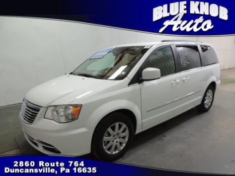 Chrysler : Town & Country Touring financing leather 3rd row quad seating dvd backup camera power doors aux alloys