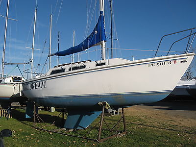 1981 Catalina 25 Fixed Keel, Pop Top, Fresh Water Boat