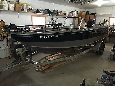 2002 LUND Fisherman Boat 18.5 ft with bells/whistles!  EXCELLENT CONDITION