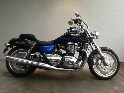 Triumph : Thunderbird 2013 cruiser used 1597 8 ft 6 speed helical type 2 nd 6 th blue