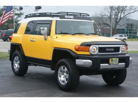 Toyota : FJ Cruiser 4WD 4dr Auto 4 x 4 automatic roof rack alloy wheels leveling kit sub woofer ladder