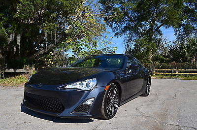 Scion : FR-S Coupe 2-Door 2013 toyota scion fr s only 25 k miles 6 spd loaded one owner