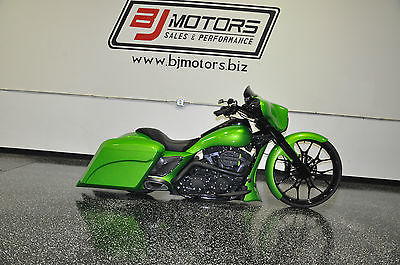 Custom Built Motorcycles : Other 2006 harley davidson street glide built by prefix coproration viper themed