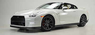 Nissan : GT-R GT-R 2015 pre marketi sneak preview 20000 off on a 1450 mile stunning color combo