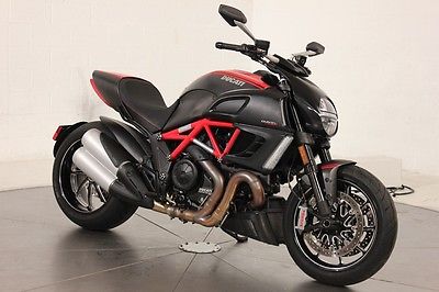 Ducati : Other 2012 ducati diavel carbon red