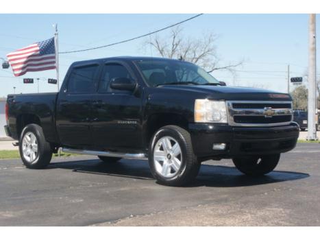Chevrolet : Silverado 1500 4WD Crew Cab Leveled LTZ 4x4 Leather Alloys Automatic 5.3 Liter Bedliner Heated Seats Clean