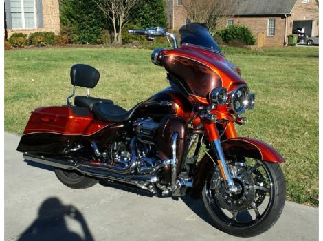 2012 Harley-Davidson Street Glide CVO