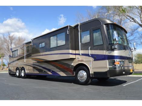 2004 Country Coach MAGNA 42 CHALET