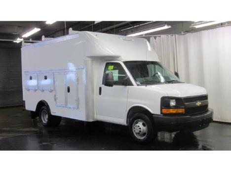 2015 Chevrolet Express Cutaway 12  Box Truck Work Van