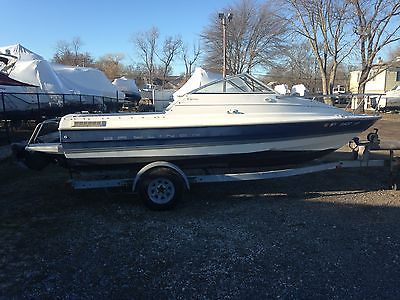 1998 19' Bayliner 1952 Cuddy , Trailer