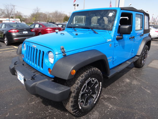Jeep : Wrangler UNLIMITED 12 695 miles unlimited sport rubi wheels and tires soft top