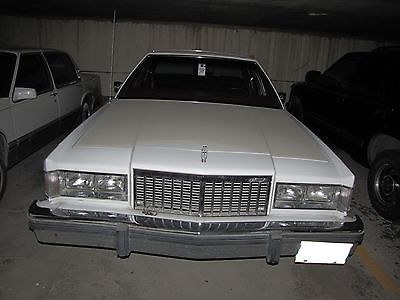 Ford : Other 1985 mercury grand marquis sedan mint condition white red interior 60 000 miles