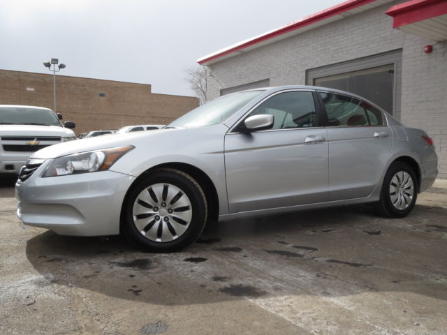 Honda : Accord 4dr I4 Auto Silver LX Auto L4 Warranty 45k Miles Off Lease Well Maintained