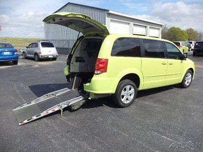 Dodge : Grand Caravan SE 2013 se used 3.6 l v 6 24 v automatic fwd minivan ramp wheelchair handicap van