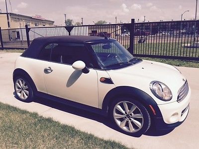 Mini : Cooper 2 door base coop Pepper White Convertible with Chocolate top and Chocolate leather interior