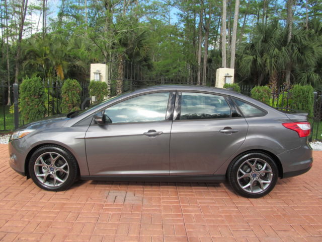 Ford : Focus 4dr Sdn SE LEATHER * APPEARANCE PACKAGE * ONLY 3K MILES * WARRANTY THRU 6-2017 * FLA