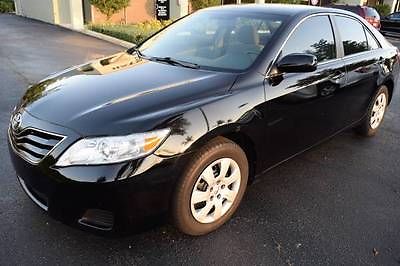 Toyota : Camry SE Year: 2011 Mileage: 47,530, Color Black