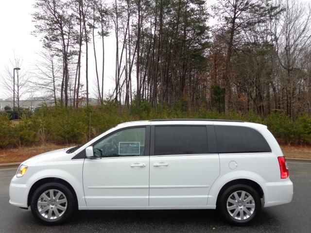 Chrysler : Town & Country LX NEW CHRYSLER TOWN & COUNTRY LX - LEATHER - 3RD ROW - MINIVAN