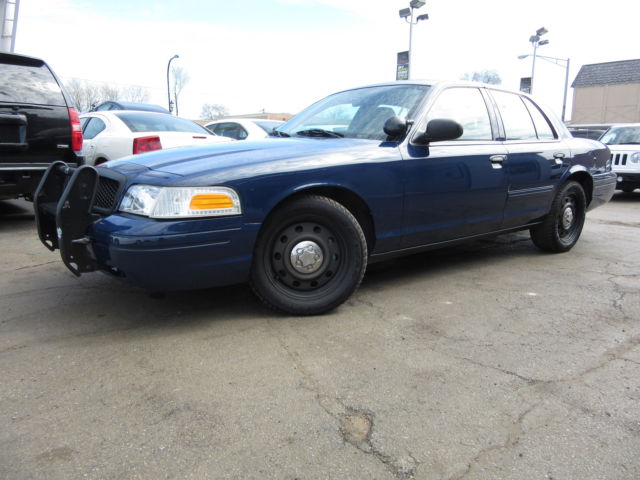 Ford : Crown Victoria 4dr Sdn Stre Blue P71 Ex Police 72k Miles 2921 Eng Hrs Psts Rubber Floor Maintained