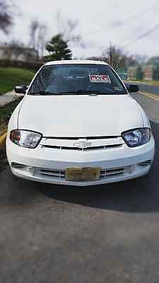 Chevrolet : Cavalier Base Sedan 4-Door 2005 chevrolet cavalier 57 557 mi base white sedan 4 door 2.2 l