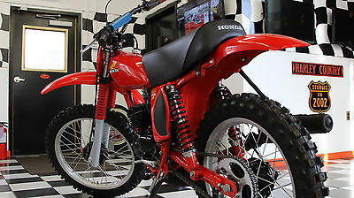 Honda : CR Honda CR125M Elsinore, Concourse Showroom Condition the finest one in the USA!