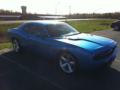 Dodge : Challenger SRT8 2010 dodge challenger srt 8 coupe 2 door 6.1 l