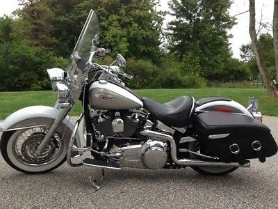 Harley-Davidson : Softail Harley Davidson Softail Deluxe 2009   TONS OF CHROME