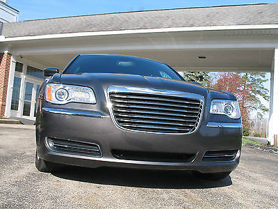 Chrysler : 300 Series Base with Leather Interior 2014 chrysler 300 gray 4 door rwd sedan automatic 6 cylinder