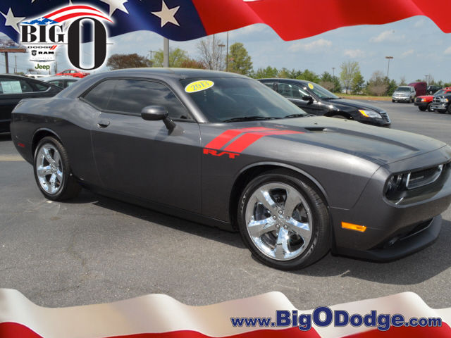Dodge : Challenger RT 2013 dodge challenger rt only 1400 miles and like new condition call today