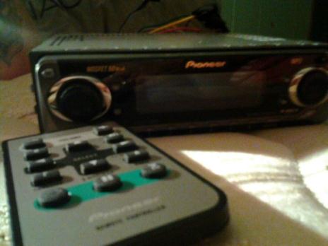 Pioneer cd player with remote, 1