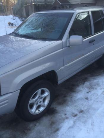 1997 jeep grand Cherokee limited edition 5.2L v8 silver