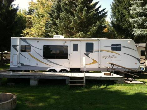 2008 North Shore Travel Trailer 29ft. 295BS