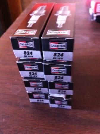 Champion spark plugs 8 pack # 824 new in box, 1