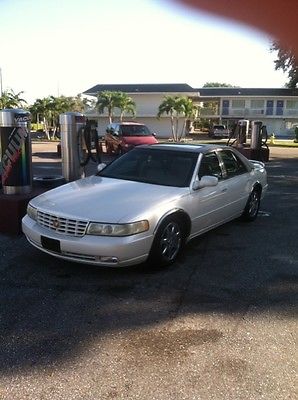 Cadillac : Seville trim package 2003 cadillac sts very nice shape runs great ice cold air