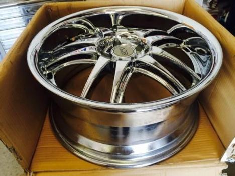 Ford Mustang 19'' set of Chrome Rims New, 1