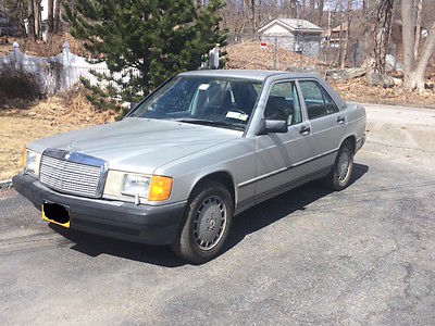 Mercedes-Benz : 190-Series 190 E 2.6 gas engine recent tune up and new gas pump car drives very well