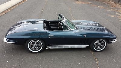 Chevrolet : Corvette . 1966 corvette convertible laguna blue 327 300 hp 4 speed