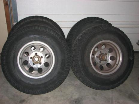 4 Mickey Thompson Wheels w/ tires, 0