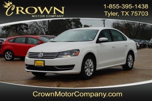 2014 Volkswagen Passat 4dr Car Wolfsburg Ed