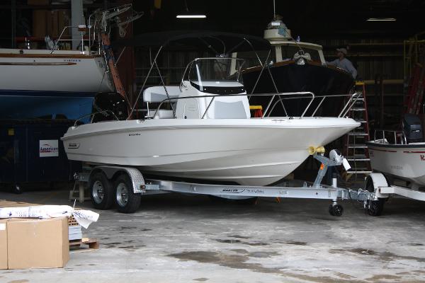 2016 Boston Whaler 210 Dauntless