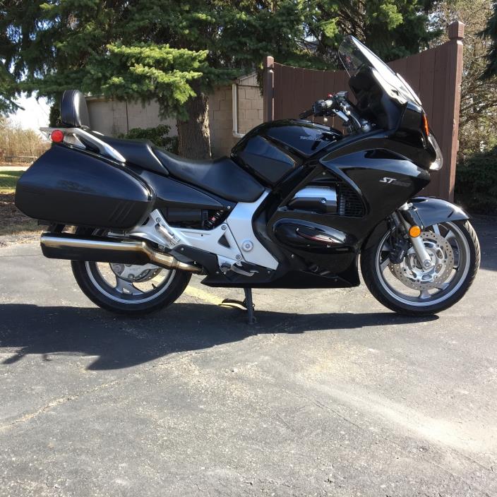 2006 Honda ST SERIES 1300