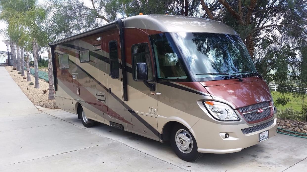 2011 Winnebago VIA 25Q