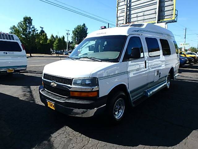 2004 Roadtrek 200 Versitile 20ft Class B Motor Home