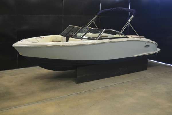 2016 COBALT BOATS CS3