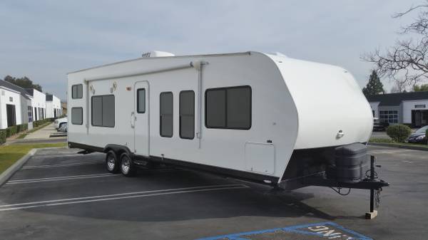 2014 Pacific Coachworks 27 FBSL